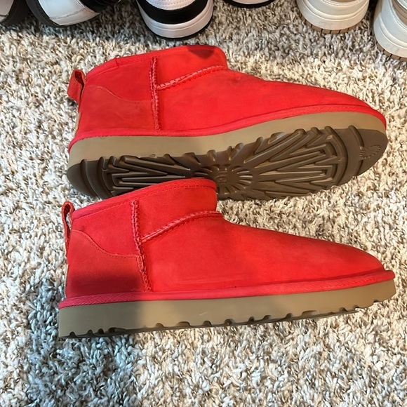 Mini Uggs - Picture 3 of 5